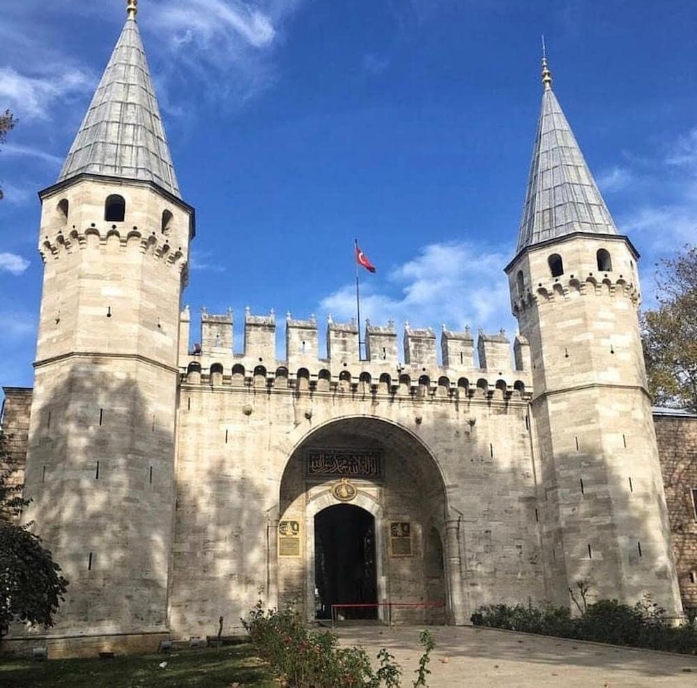 Grand Papirus Hotel Истанбул Екстериор снимка