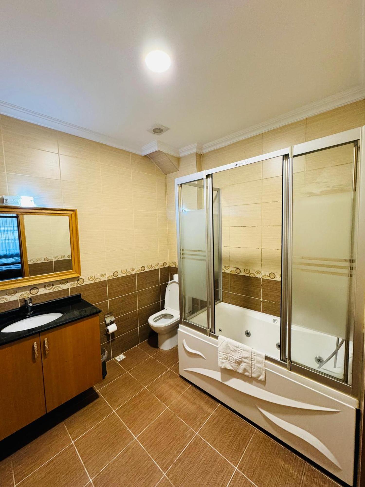 Grand Papirus Hotel Истанбул Екстериор снимка