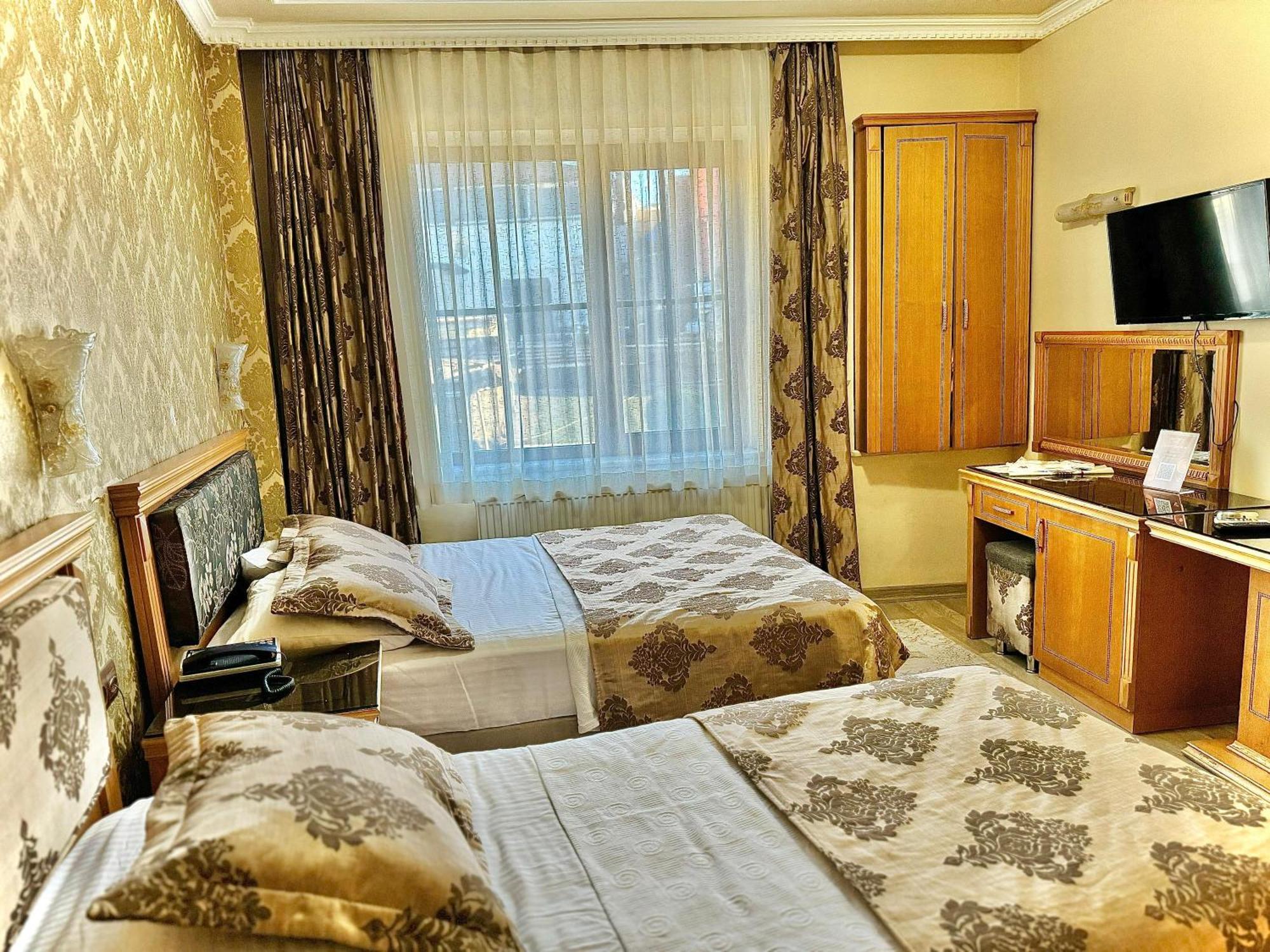 Grand Papirus Hotel Истанбул Екстериор снимка
